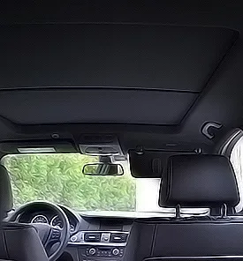 Teto de carro com revestimento novo